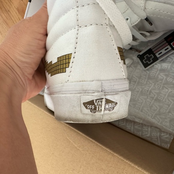 Vans x Nintendo SUPER Limited Edition Sk8-Hi Sneakers - Picture 5 of 9